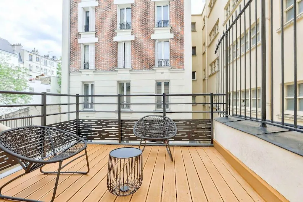 Terrace Getaway - Le Marais - With Ac Daire *